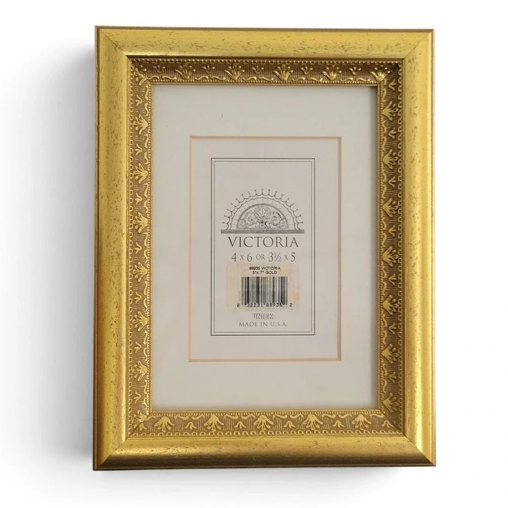 Uniek Victoria Gold Ornate 5x7 Picture Frame w/Mat Fits 4x6 or 3.5×5 Made in USA